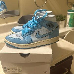 Jordan 1 Ice Blue